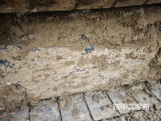 左側(cè)行走馬達(dá)蓋板（行走機(jī)構(gòu)）