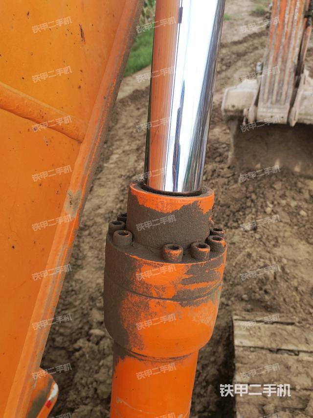 大臂油缸整體?豎拍（工作和回轉(zhuǎn)裝置）