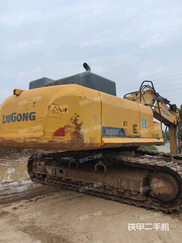 整机右后45°(整机外观) 整机右后45°(整机外观)