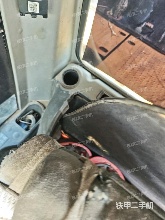 座椅后部（駕駛室部分）