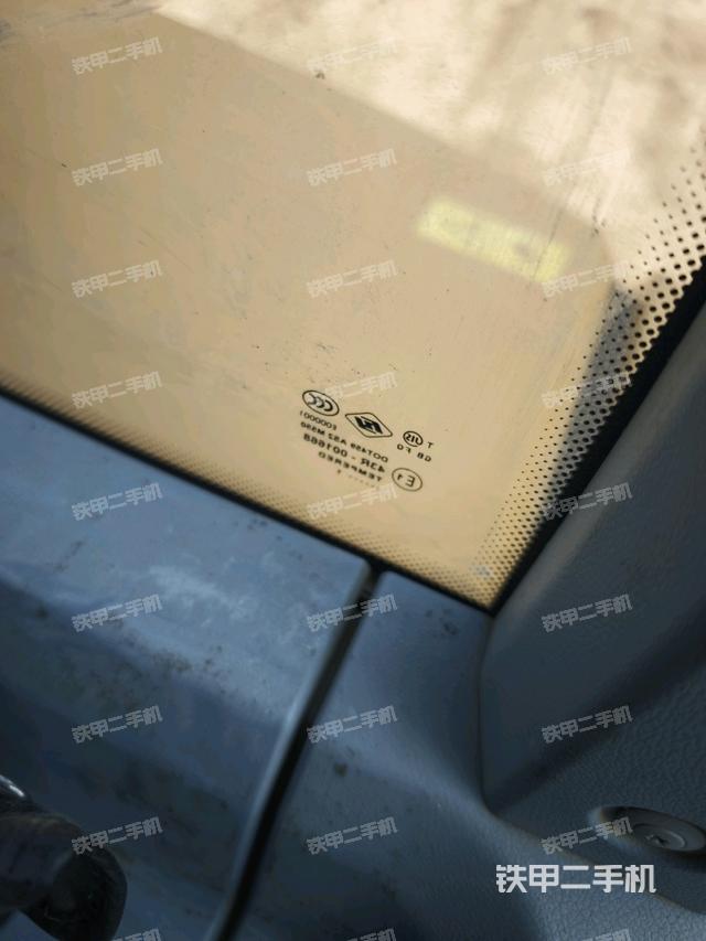 后窗玻璃角標(biāo)（駕駛室部分）