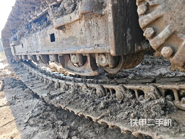 右導向輪（行走機構(gòu)）