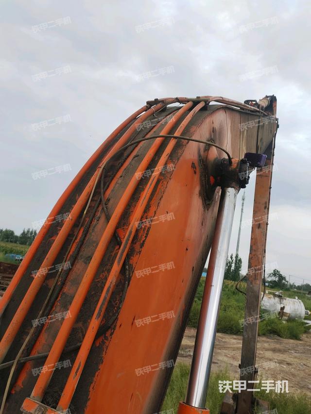 大臂整体 右侧(工作和回转装置) 大臂整体 右侧(工作和回转装置)