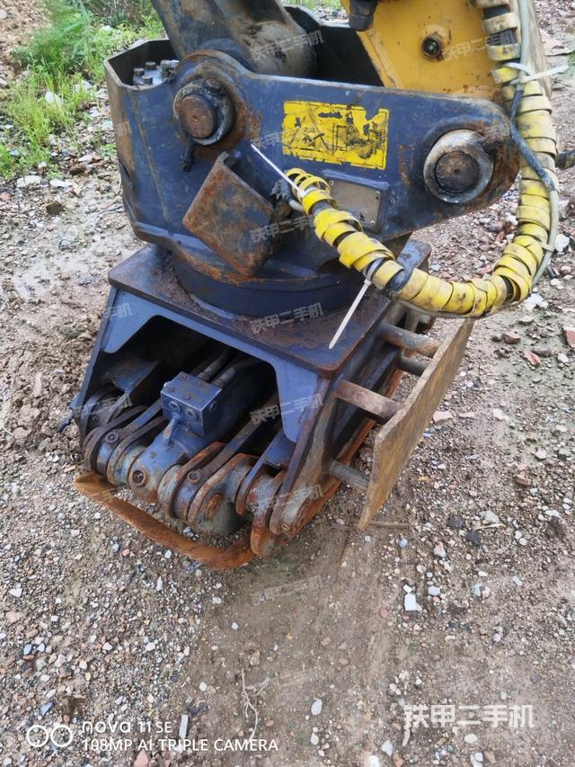 鏟斗右后整體（工作和回轉(zhuǎn)裝置）