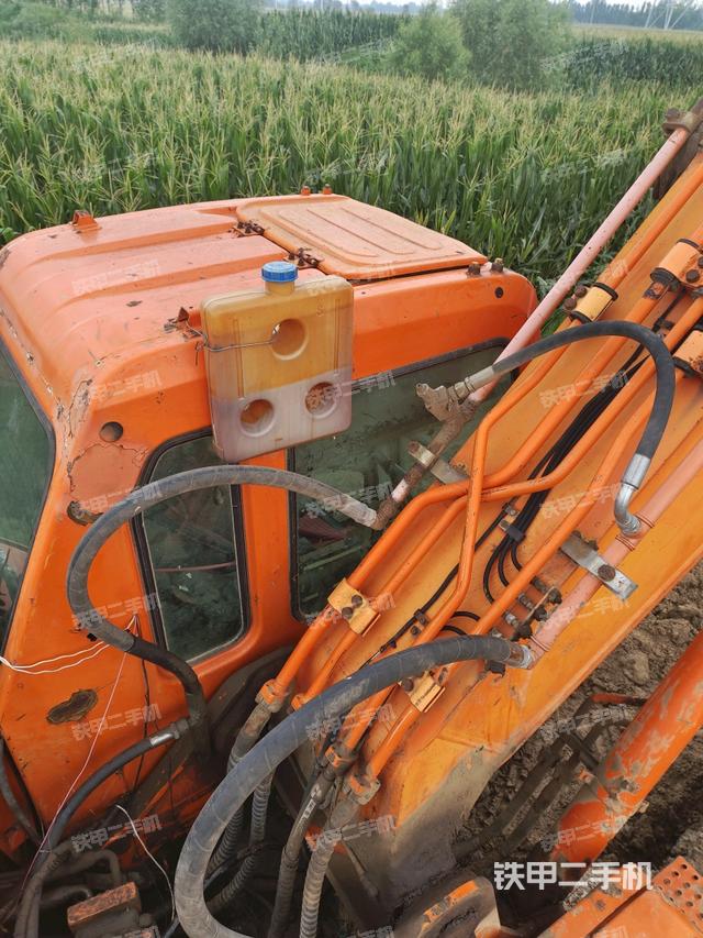 駕駛室頂部俯視（上車部件）