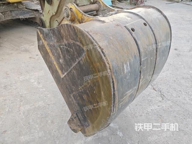 鏟斗45度(工作和回轉(zhuǎn)裝置) 鏟斗45度(工作和回轉(zhuǎn)裝置)