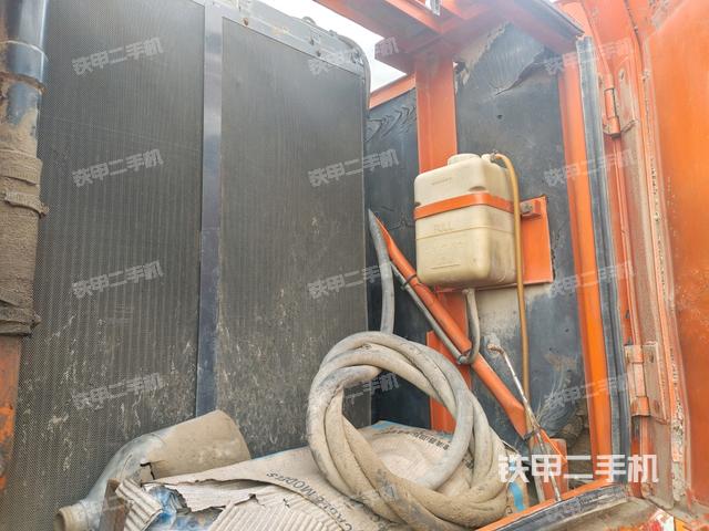 散熱器正面（大件艙室）