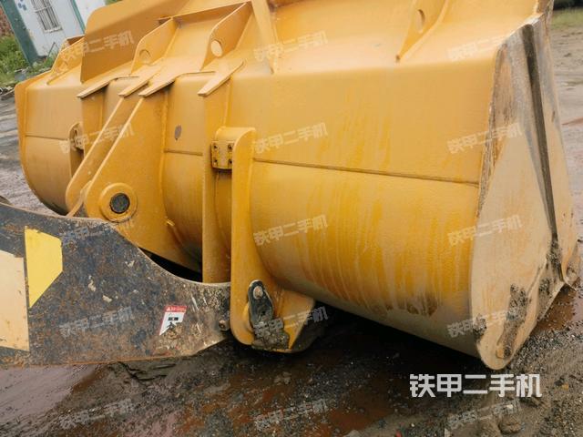 工作裝置整體(整機(jī)外觀及大件) 工作裝置整體(整機(jī)外觀及大件)