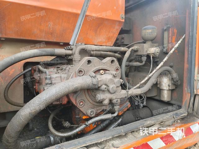 液壓泵斜45?左（大件艙室）