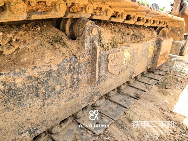 右驅動輪（行走機構）