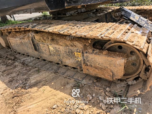 左側行走馬達蓋板（行走機構）