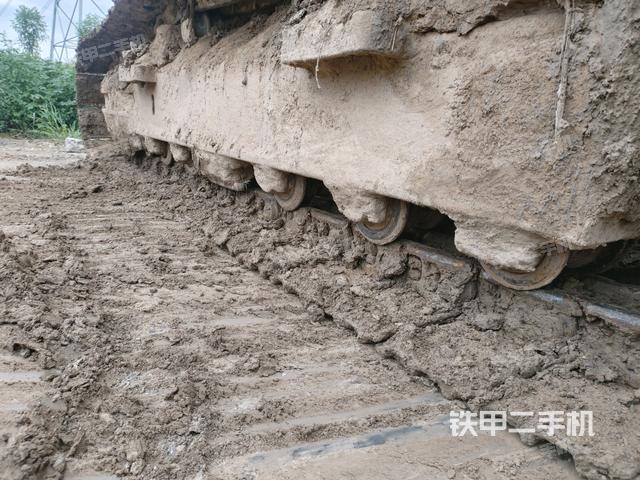 左導(dǎo)向輪（行走機(jī)構(gòu)）