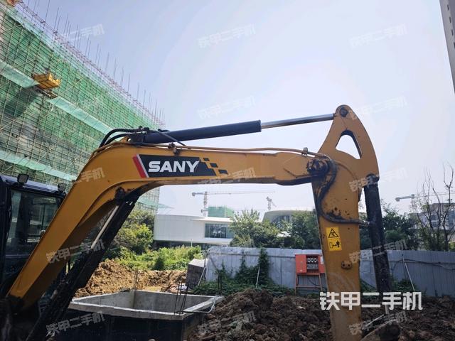 大臂整體?右側(cè)（工作和回轉(zhuǎn)裝置）