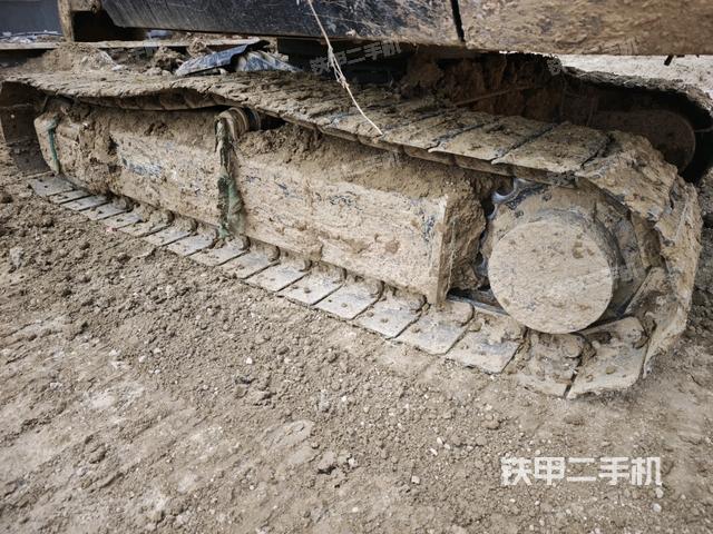 左側(cè)履帶整體?（行走機(jī)構(gòu)）