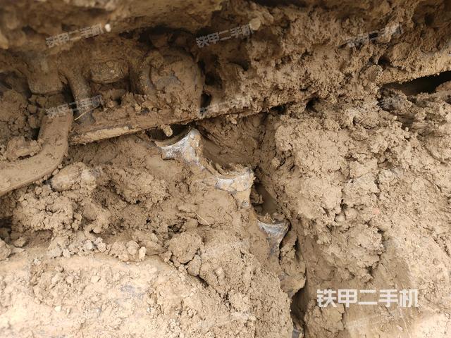 右側(cè)履帶整體（行走機(jī)構(gòu)）