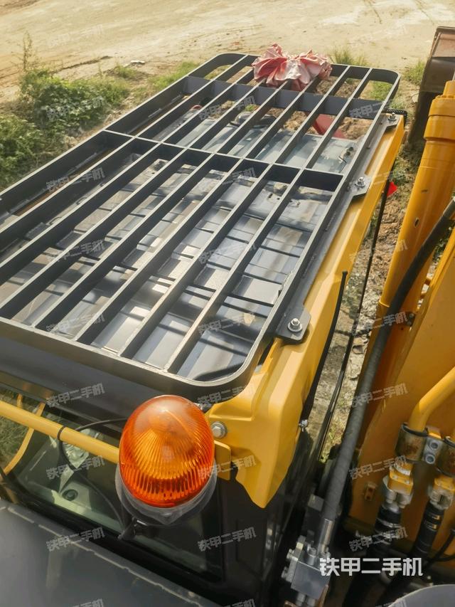 駕駛室頂部（整機(jī)外觀）