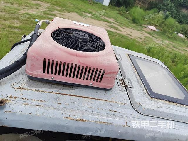 駕駛室頂部（整機(jī)外觀）