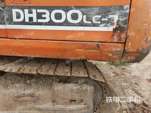散热器正面(大件舱室) 散热器正面(大件舱室)