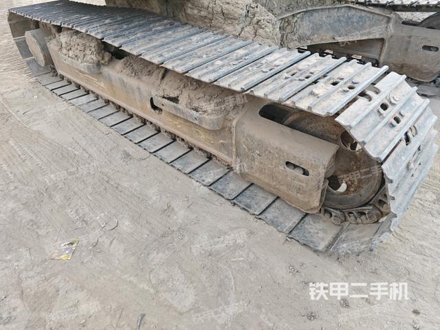 左側(cè)履帶整體?(行走機構(gòu)) 左側(cè)履帶整體?(行走機構(gòu))