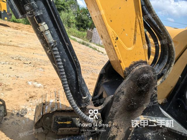 小臂整體右前（工作和回轉裝置）