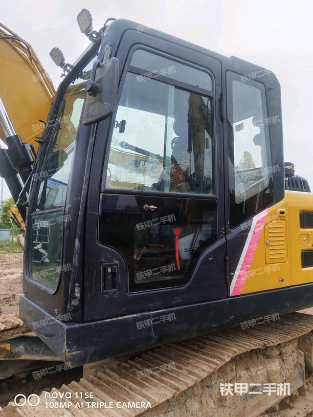 駕駛室左前45度（駕駛室部分）