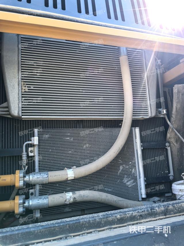 散熱器正面（大件艙室）