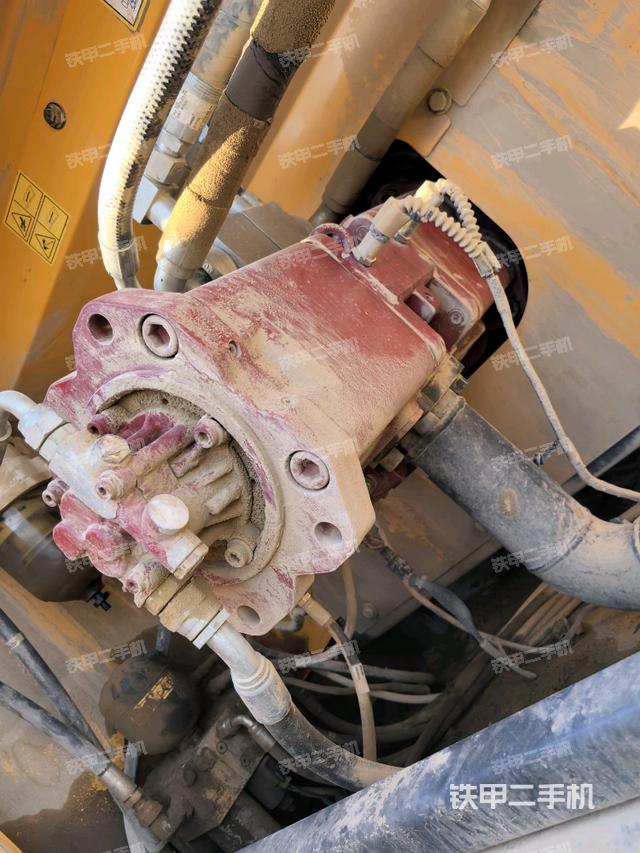 液壓泵斜45?左（大件艙室）