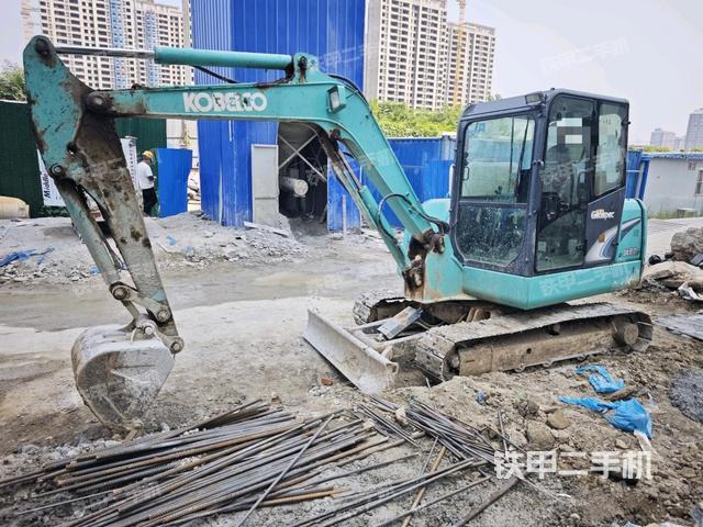 神钢SK60-8挖掘机
