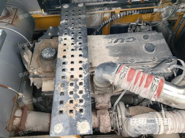 发动机整体俯视(整机外观) 发动机整体俯视(整机外观)