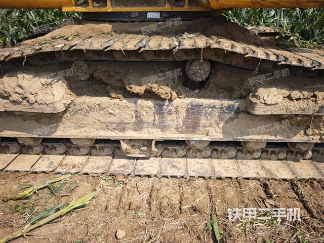 右驅(qū)動輪（行走機構(gòu)）