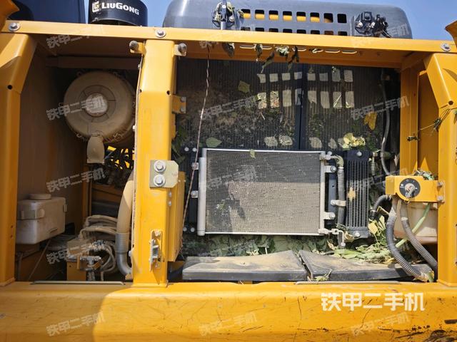 散熱器正面（大件艙室）