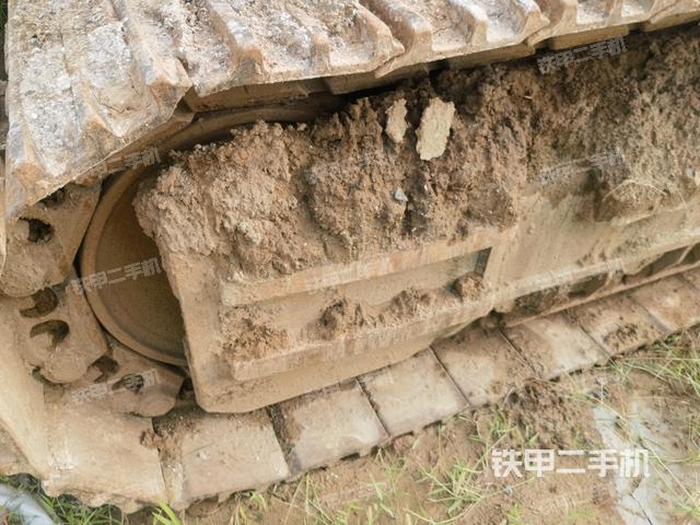 單側(cè)履帶整體（整機(jī)外觀）