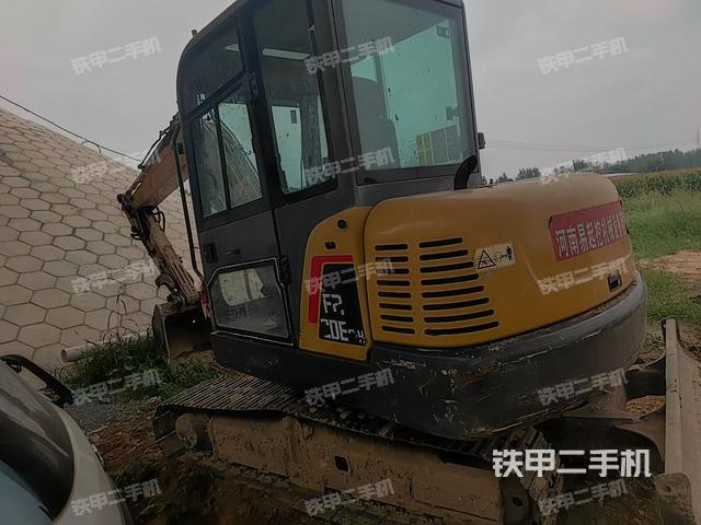 駕駛室頂部（整機(jī)外觀）