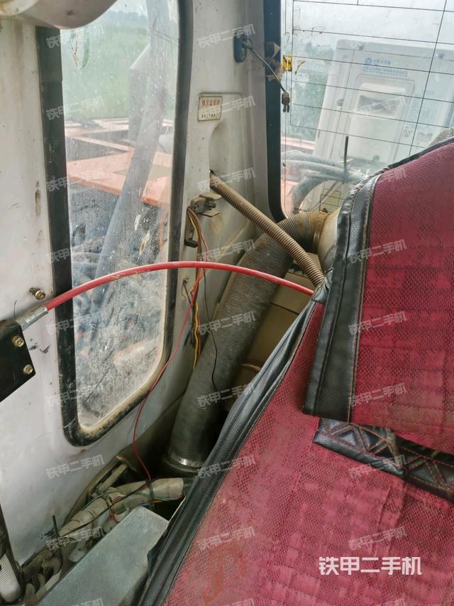 后窗玻璃角標(biāo)（駕駛室部分）