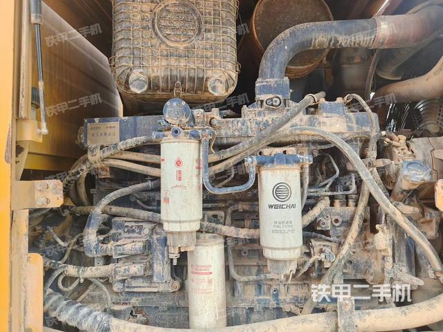 發(fā)動(dòng)機(jī)左側(cè)（整機(jī)外觀及大件）