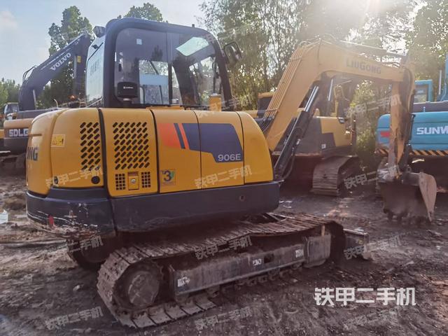 整機(jī)右后45°(整機(jī)外觀) 整機(jī)右后45°(整機(jī)外觀)