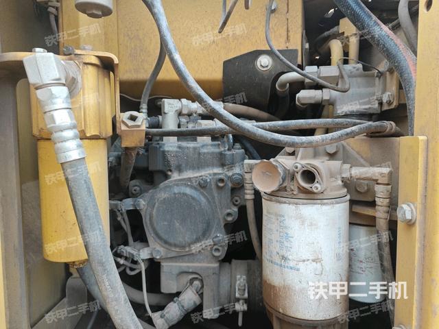 液壓泵斜45?右(大件艙室) 液壓泵斜45?右(大件艙室)
