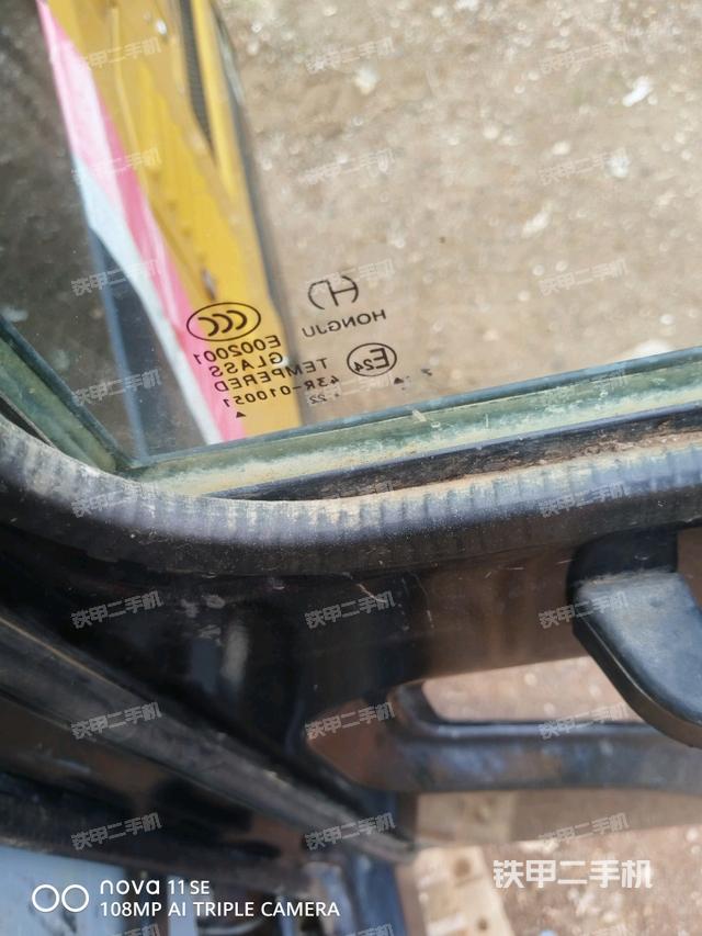 后窗玻璃角標(biāo)（駕駛室部分）