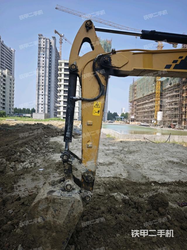 小臂整體左后（工作和回轉(zhuǎn)裝置）