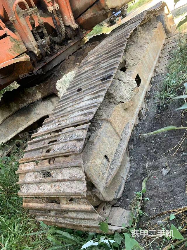 單側(cè)履帶整體（整機(jī)外觀）