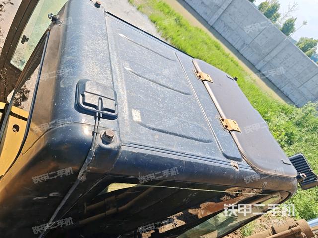 駕駛室頂部俯視（上車部件）