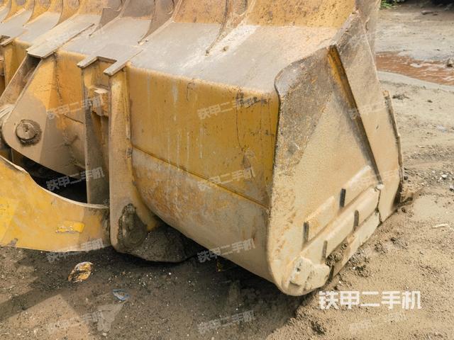 工作裝置整體（整機(jī)外觀及大件）