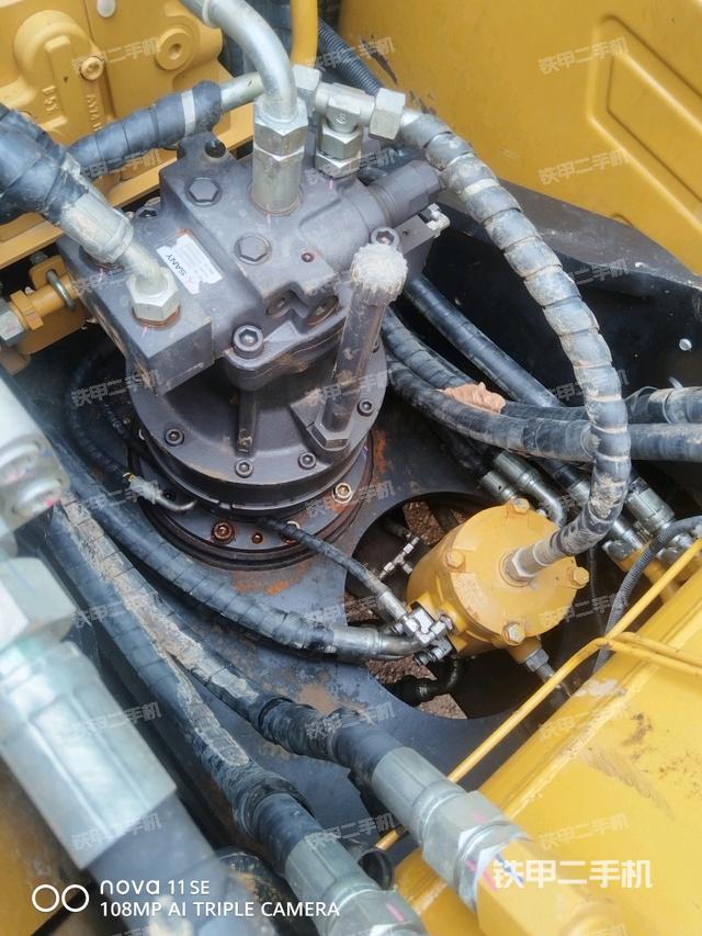 回轉(zhuǎn)馬達(dá)（上車部件）