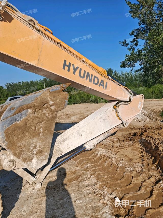 大臂油缸整體?豎拍（工作和回轉(zhuǎn)裝置）