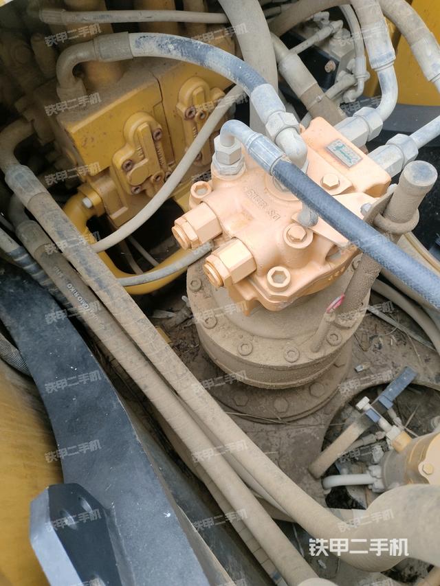 回轉(zhuǎn)馬達(dá)（上車部件）