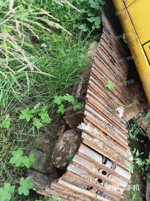 單側(cè)履帶整體（整機(jī)外觀）