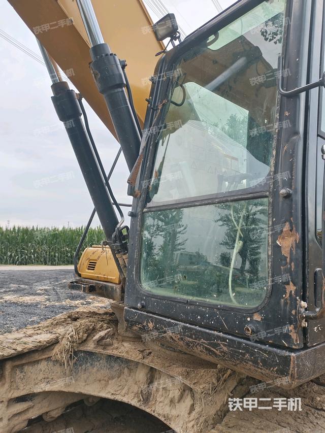 駕駛室左前45度（駕駛室部分）