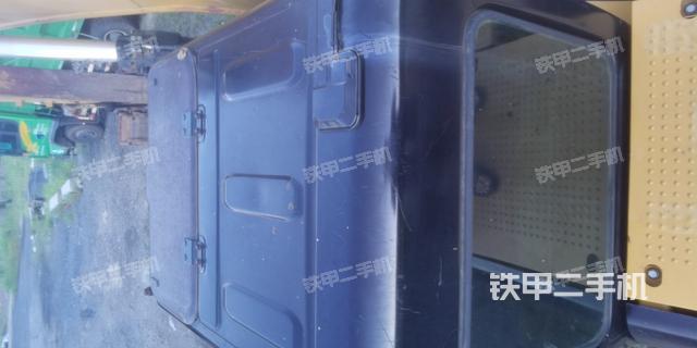 驾驶室顶部（整机外观）