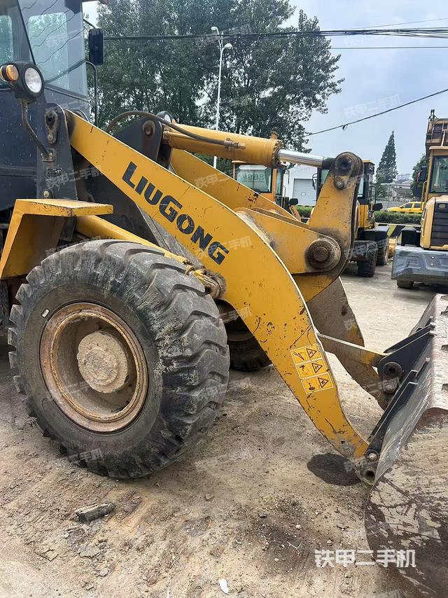 工作装置整体（整机外观及大件）