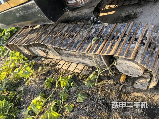 右側(cè)履帶整體?（行走機(jī)構(gòu)）